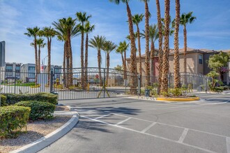 8000 Badura Ave, Unit 2129 in Las Vegas, NV - Building Photo - Building Photo