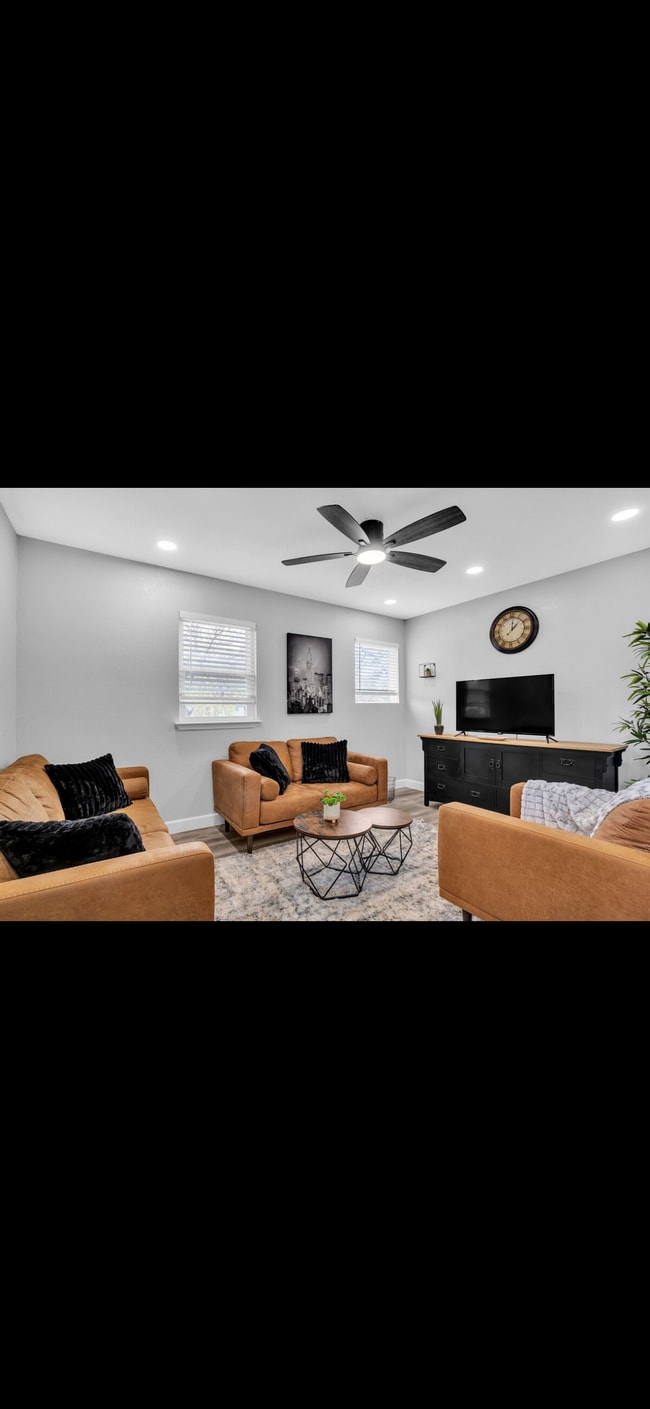 3004 Matador Dr, Unit B