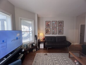 726 E 2nd St, Unit 1 in Boston, MA - Building Photo - Building Photo