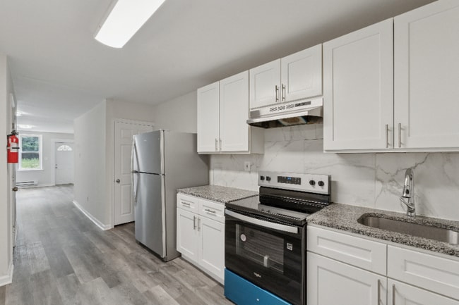 property at 931 W York St