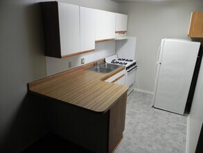 125 Twin Oaks Dr in Joliet, IL - Foto de edificio - Building Photo