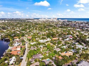 2132 Middle River Dr in Fort Lauderdale, FL - Building Photo - Building Photo