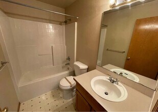 13002 73rd Ave Ct E in Puyallup, WA - Building Photo - Building Photo