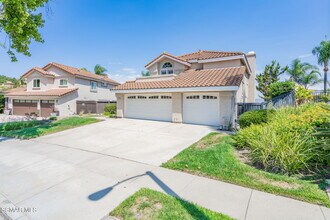 376 Fresh Meadows Rd in Simi Valley, CA - Building Photo - Building Photo