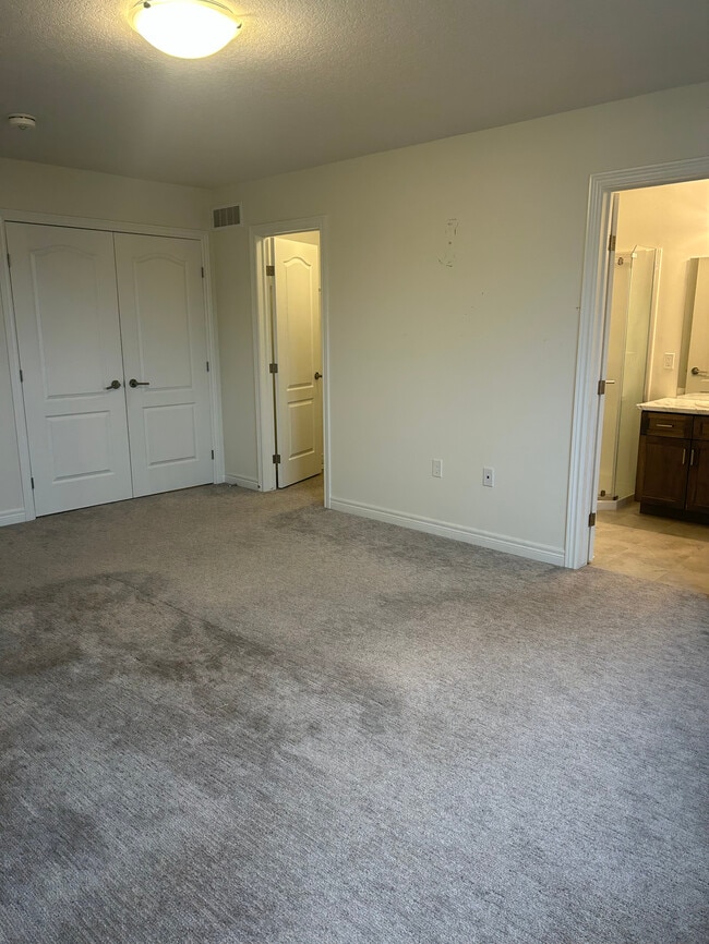 23 Lloyd Davies Wy in Hamilton, ON - Building Photo - Building Photo