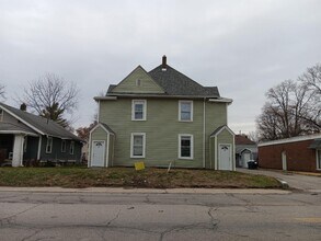 916 W Jackson St in Muncie, IN - Building Photo - Building Photo