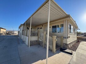 1682 Colina Dr in Bullhead City, AZ - Building Photo
