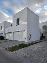 6331 NW 105th Ct in Doral, FL - Building Photo
