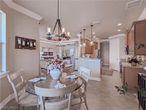 2649 Stonyhill Ct in Cape Coral, FL - Foto de edificio - Building Photo
