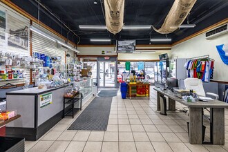 2004-2006 Bergenline Ave in Union City, NJ - Foto de edificio - Interior Photo