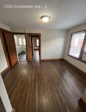 2366 Glenmawr Ave, Unit 3 in Columbus, OH - Building Photo - Building Photo