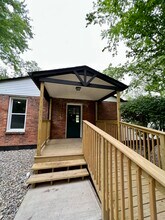 314 Mosier Ave, Unit 314 B in New Albany, IN - Foto de edificio - Building Photo