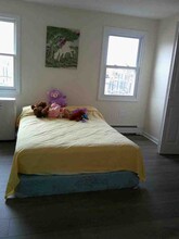 157 3rd St, Unit Unit 3 in Leominster, MA - Foto de edificio - Building Photo
