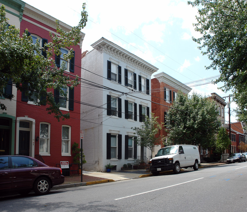 116 W 3rd St in Frederick, MD - Foto de edificio