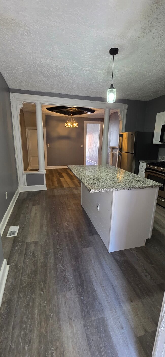 property at 2707 Presbury St