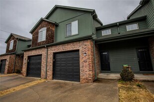 786 W Breeze Cove in Fayetteville, AR - Building Photo