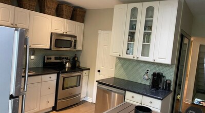 128 Carlaw Av in Toronto, ON - Building Photo - Building Photo