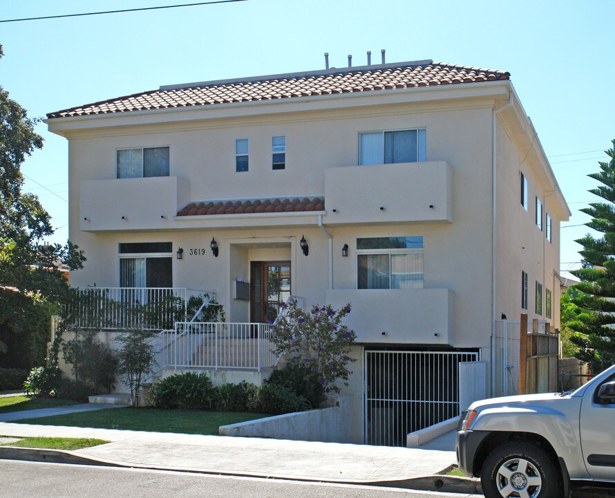 3619 Hughes Ave in Los Angeles, CA - Building Photo