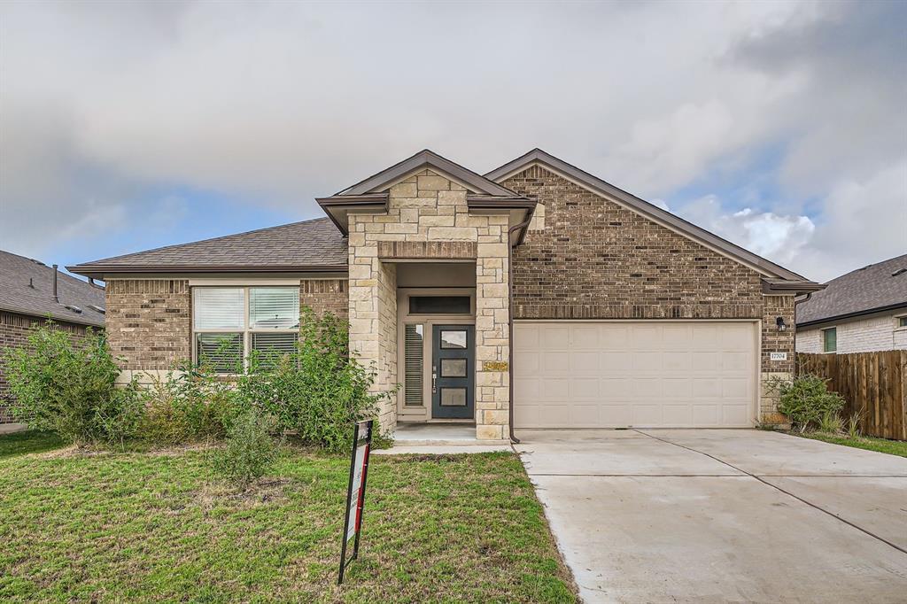 17704 Avalar Ave. in Pflugerville, TX - Building Photo