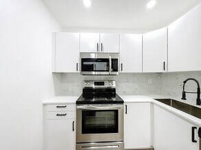 480 NW 20th St in Boca Raton, FL - Building Photo - Building Photo