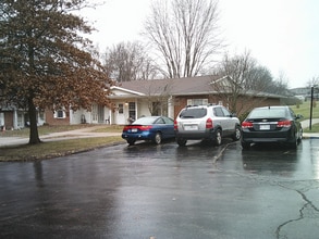 400 Tella Jane Ln in Louisiana, MO - Foto de edificio - Building Photo