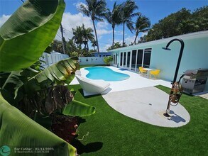 3680 NE 16th Ave in Oakland Park, FL - Building Photo - Building Photo