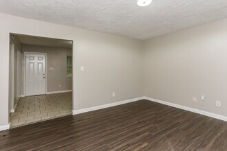 599 Plainville Dr SW in Atlanta, GA - Building Photo - Building Photo