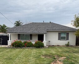 1032 California St in Calimesa, CA - Building Photo