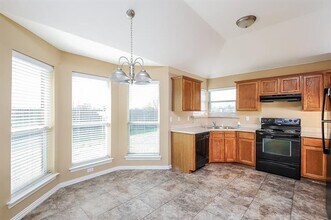 113 Currie Ct in Crowley, TX - Building Photo - Building Photo