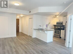 330-330 Titan Private in Ottawa, ON - Building Photo - Building Photo