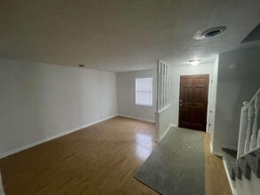 121 Scenic Pk Pl in Bristol, VA - Building Photo - Building Photo