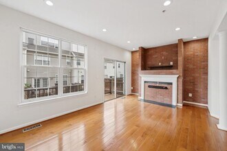 3802 Dominion Mill Dr in Alexandria, VA - Building Photo - Building Photo