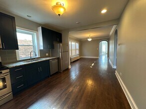 2843 N Parkside Ave in Chicago, IL - Building Photo - Building Photo