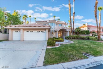 2221 Glenbrook Way in Las Vegas, NV - Building Photo - Building Photo