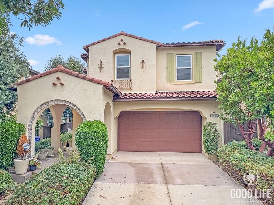 3626 Corte Casera in Carlsbad, CA - Building Photo