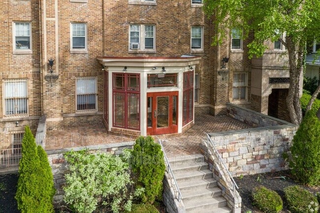 2809 W Queen Ln in Philadelphia, PA - Building Photo - Building Photo