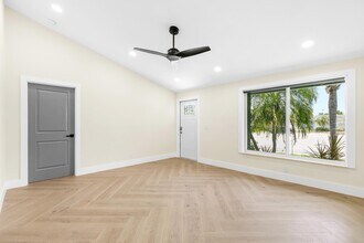 1721 SW 10th St in Boca Raton, FL - Building Photo - Building Photo