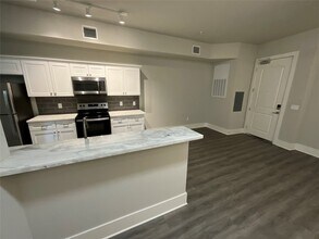 2727 Houston Ave in Houston, TX - Building Photo - Building Photo