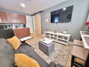 320 N 13th Pl in Phoenix, AZ - Building Photo - Building Photo