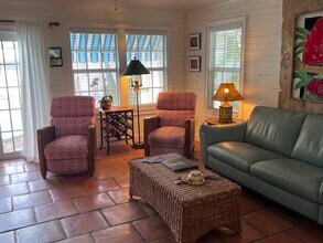 525 N Lakeside Dr in Lake Worth, FL - Building Photo - Building Photo