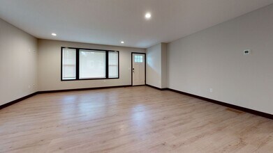 879 23rd Ave SE in Minneapolis, MN - Building Photo - Building Photo