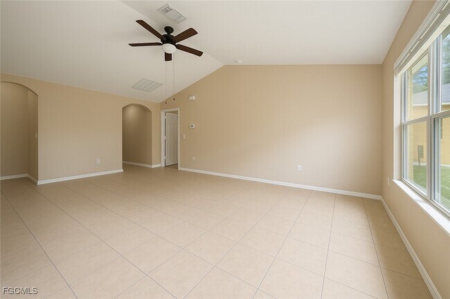 351 Justice Ave in Lehigh Acres, FL - Building Photo - Building Photo