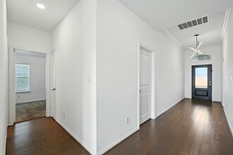 1544 Devine Lake Bnd in Leander, TX - Building Photo - Building Photo