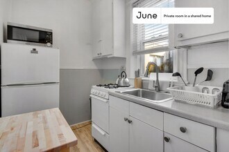 Room in Shared 2 bed/1 bath home, Unit B in Boston, MA - Foto de edificio - Building Photo