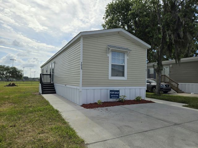 property at 7035 Greenbrier Village Dr