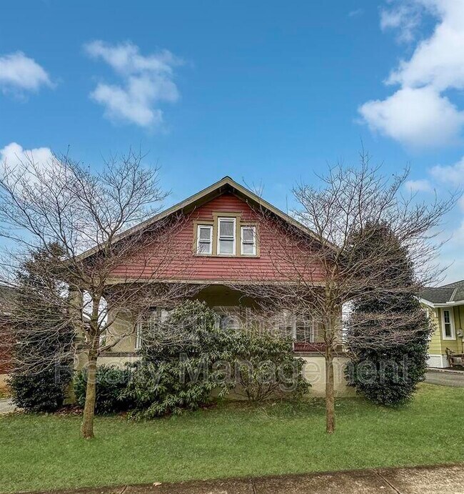 property at 2008 Linden St