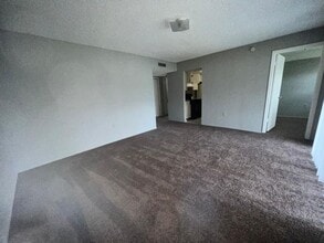 804 Sky Lake Cir in Orlando, FL - Building Photo - Building Photo