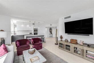 1330 West Ave in Miami Beach, FL - Building Photo - Building Photo