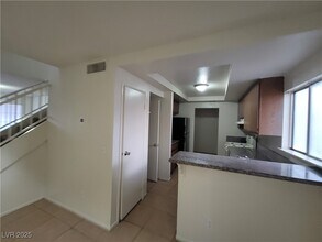 108 Boysenberry Ln in Henderson, NV - Building Photo - Building Photo