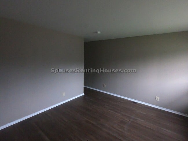 5362 Falcon Ln in Indianapolis, IN - Building Photo - Building Photo